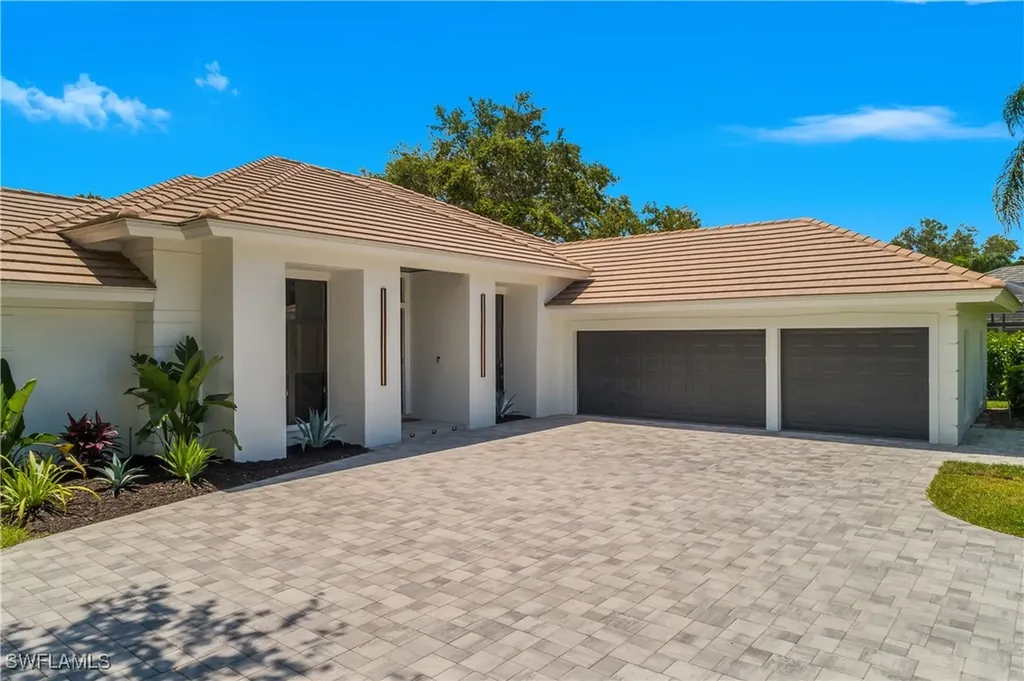 1984 Mission Drive Naples FL 34109
