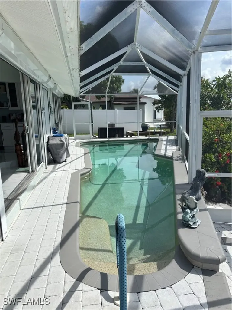 1951 SE 32nd Street Cape Coral FL 33904