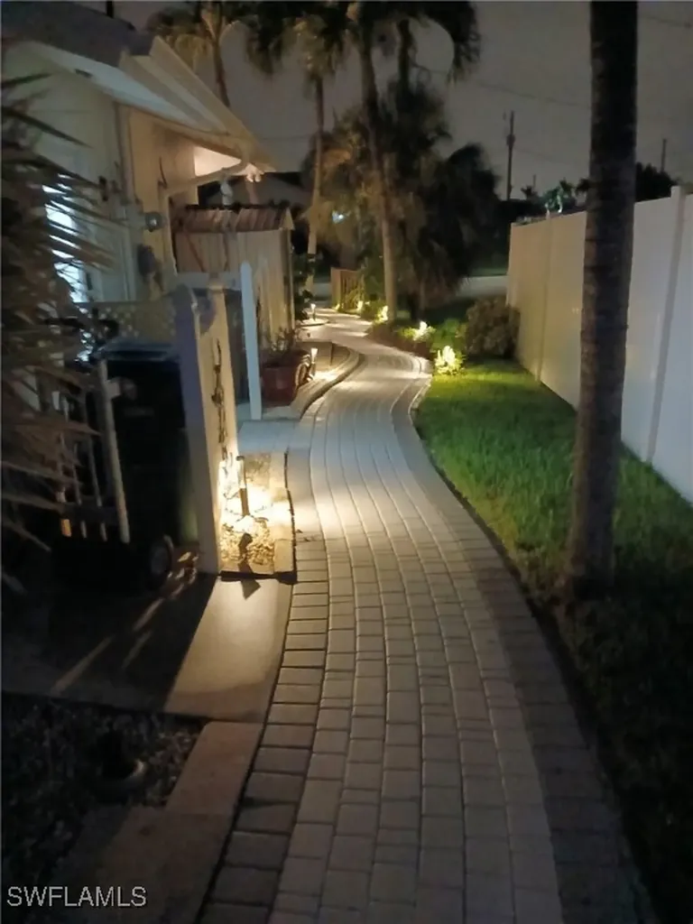 1951 SE 32nd Street Cape Coral FL 33904