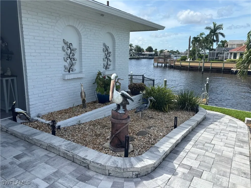 1951 SE 32nd Street Cape Coral FL 33904