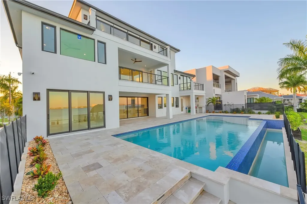 5735 Riverside Drive Cape Coral FL 33904