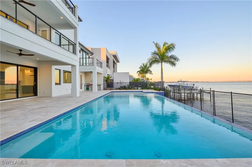 5735 Riverside Drive Cape Coral FL 33904