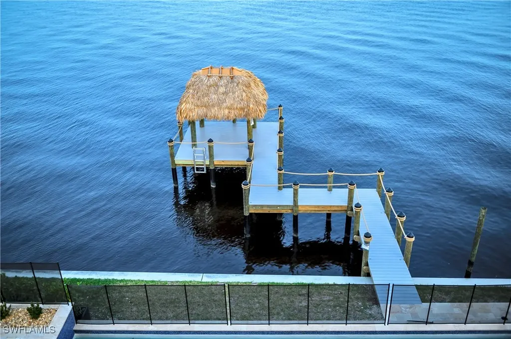 5735 Riverside Drive Cape Coral FL 33904