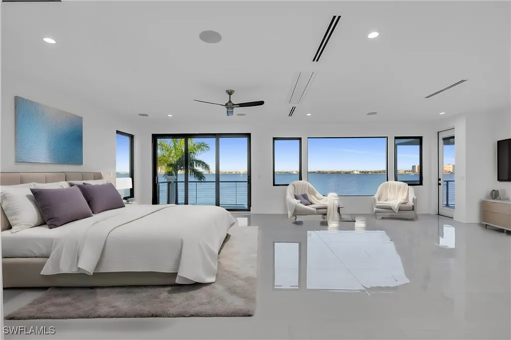 5735 Riverside Drive Cape Coral FL 33904