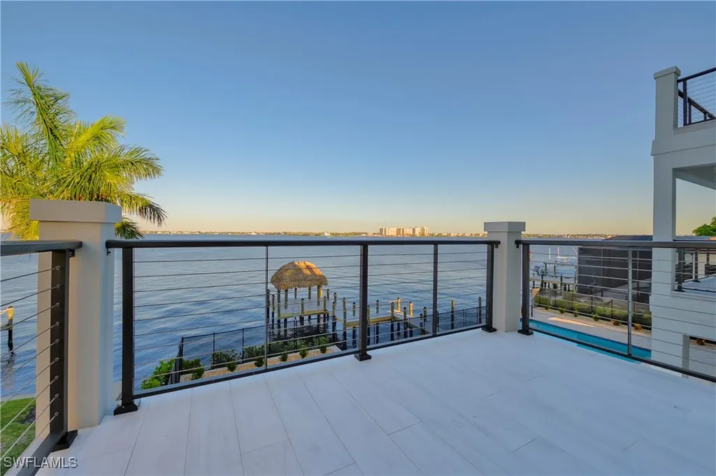 5735 Riverside Drive Cape Coral FL 33904