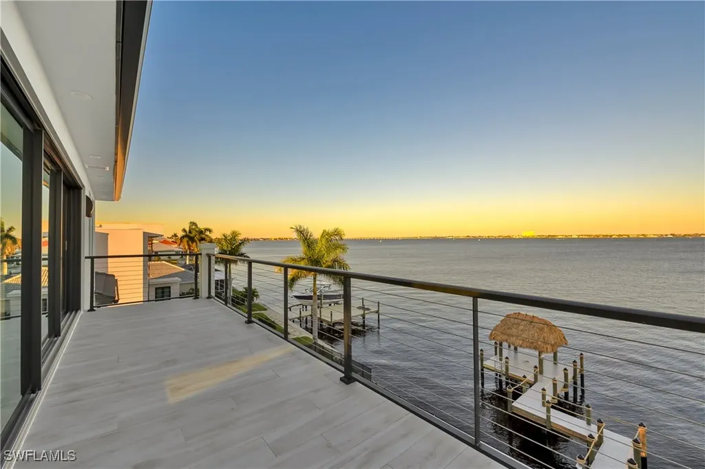 5735 Riverside Drive Cape Coral FL 33904