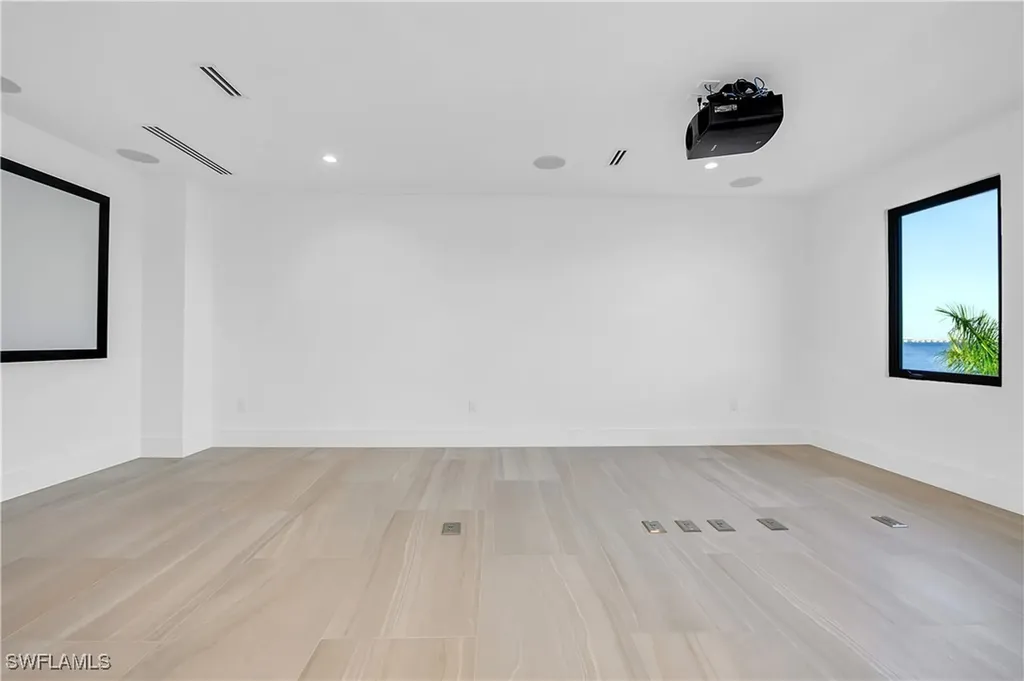 5735 Riverside Drive Cape Coral FL 33904