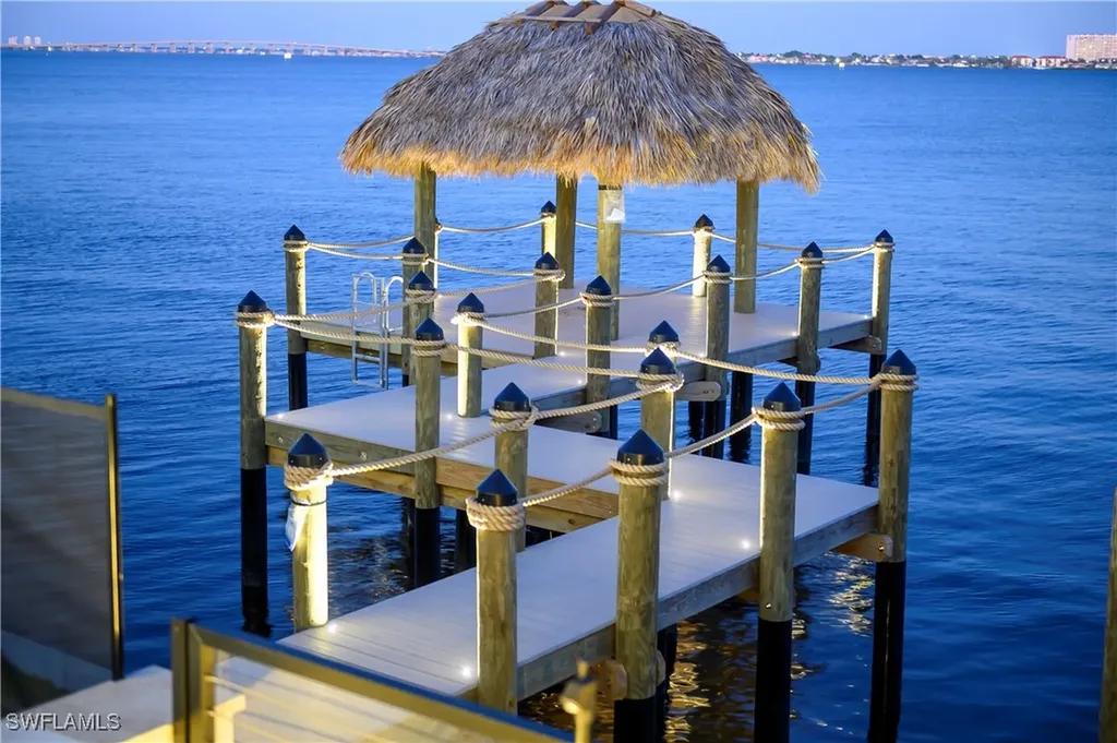 5735 Riverside Drive Cape Coral FL 33904