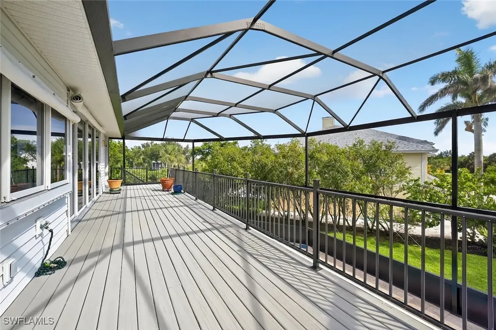 1537 Sand Castle Road Sanibel FL 33957