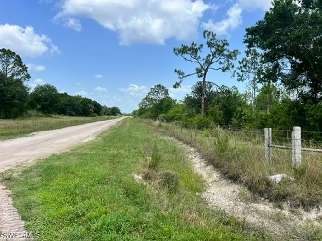 21031 Granville Road Fort Myers FL 33917