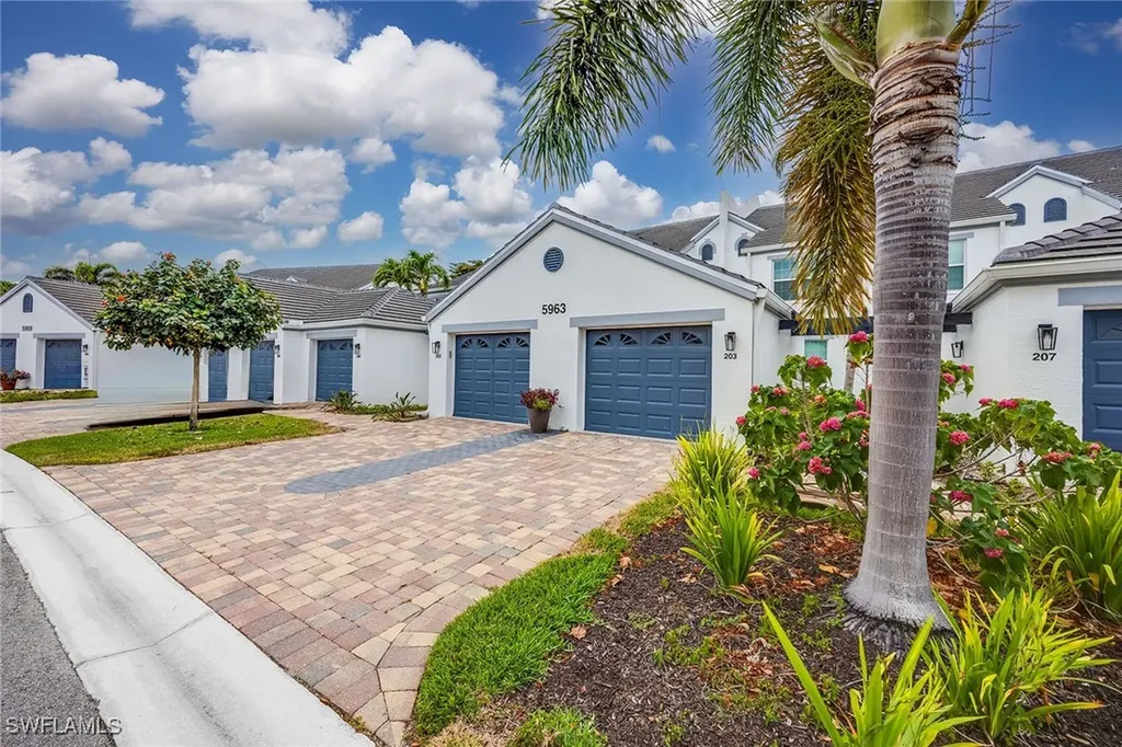 5963 Sand Wedge Lane Naples FL 34110