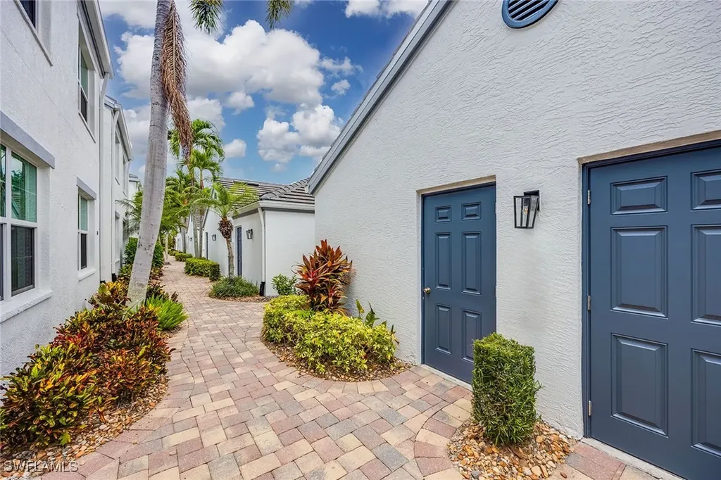 5963 Sand Wedge Lane Naples FL 34110
