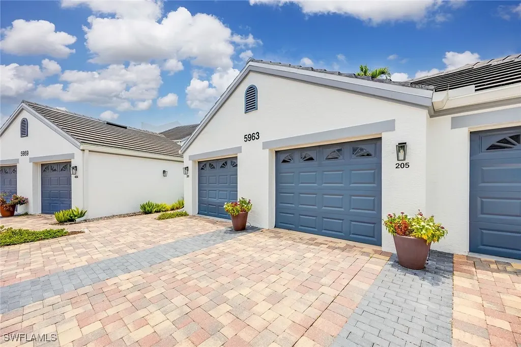 5963 Sand Wedge Lane Naples FL 34110