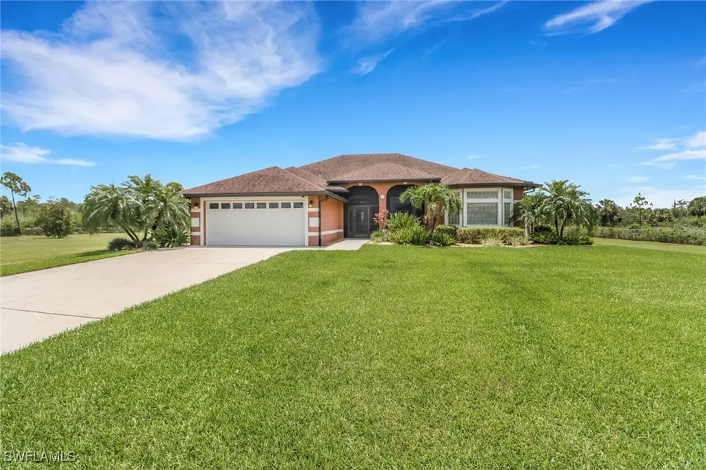 2060 Desoto Boulevard N Naples FL 34120