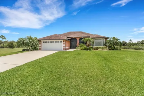 2060 Desoto Boulevard N Naples FL 34120