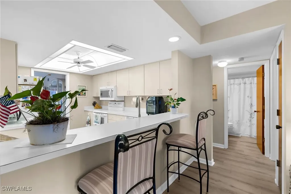 610 Victoria Drive Cape Coral FL 33904