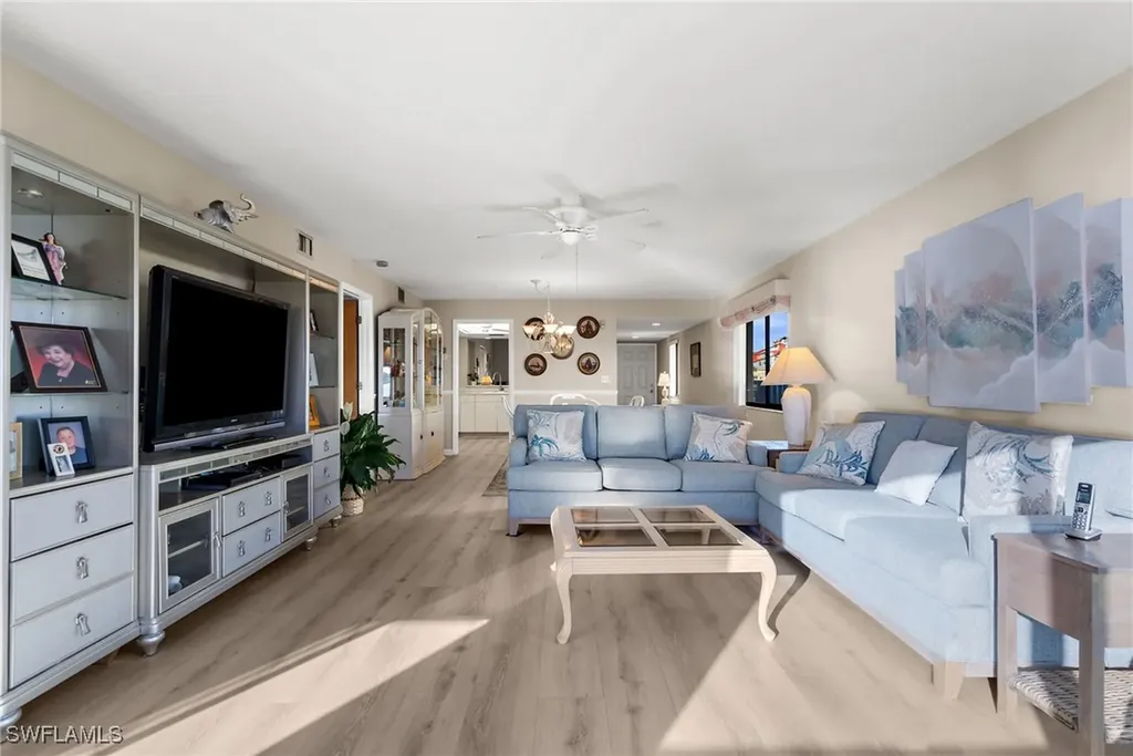 610 Victoria Drive Cape Coral FL 33904