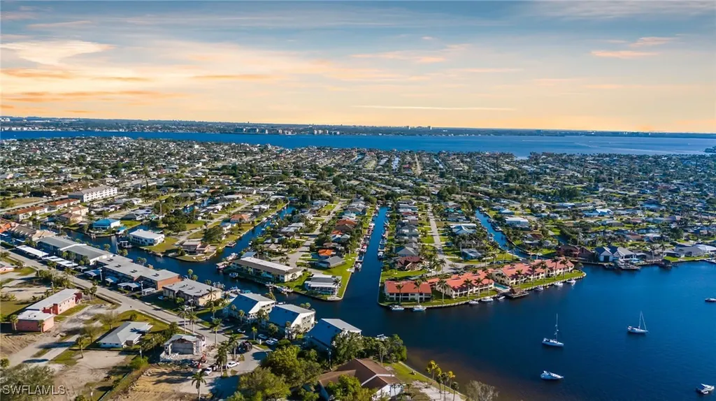 610 Victoria Drive Cape Coral FL 33904