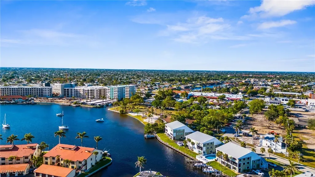 610 Victoria Drive Cape Coral FL 33904