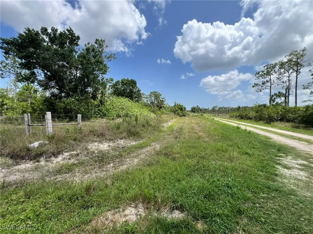 21061 Granville Road Fort Myers FL 33917