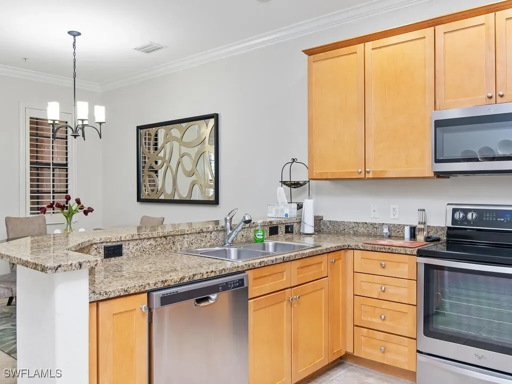 9146 Chula Vista Street Naples FL 34113