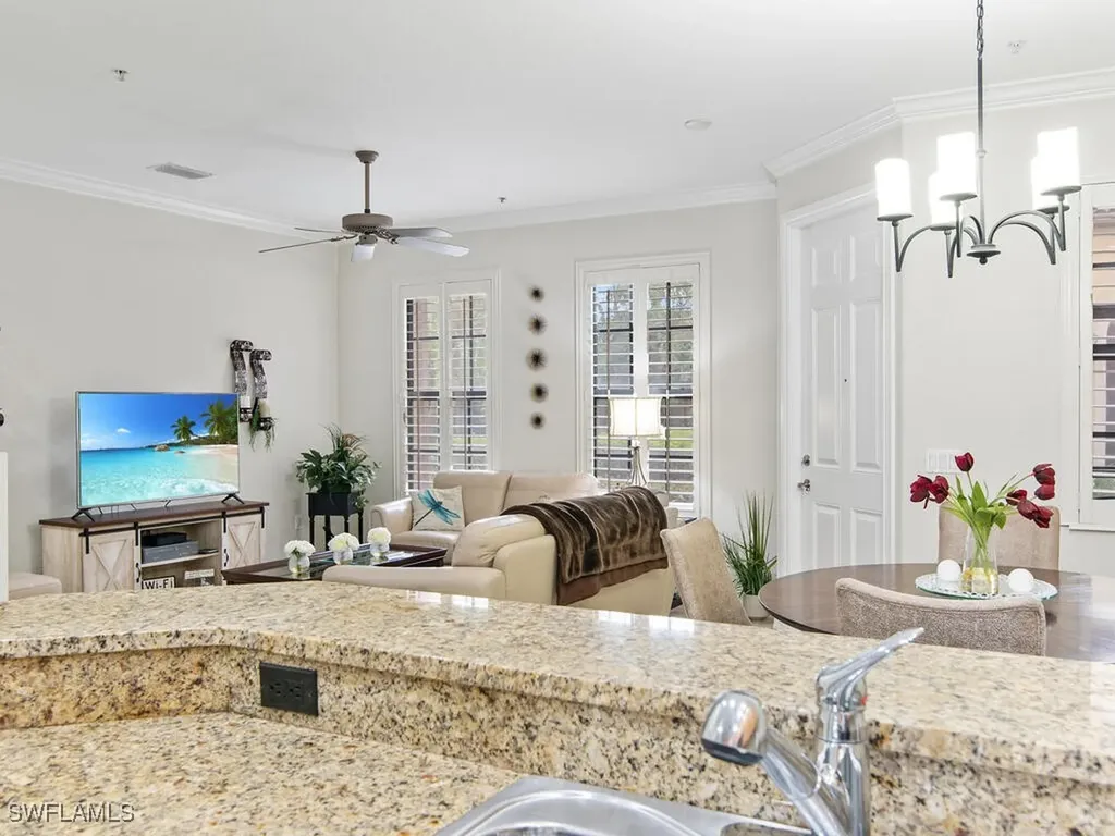 9146 Chula Vista Street Naples FL 34113