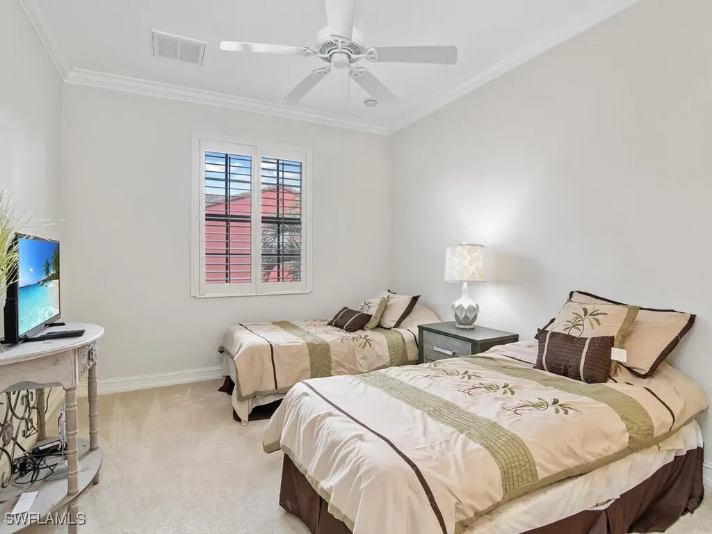 9146 Chula Vista Street Naples FL 34113