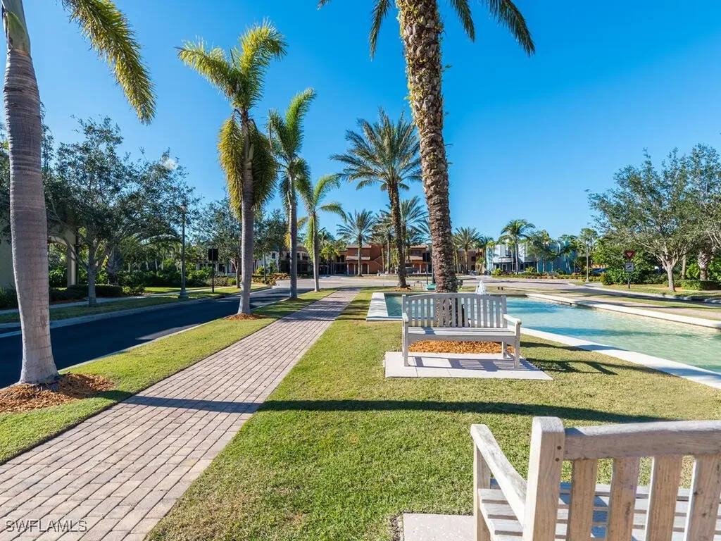 9146 Chula Vista Street Naples FL 34113