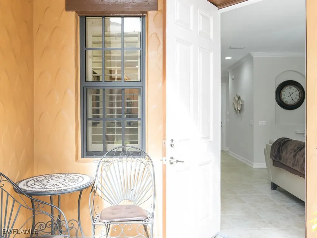 9146 Chula Vista Street Naples FL 34113