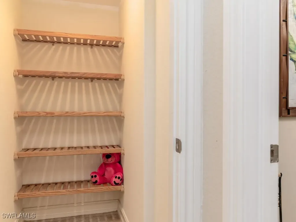 9146 Chula Vista Street Naples FL 34113