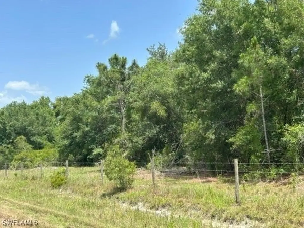 21041 Granville Road Fort Myers FL 33917