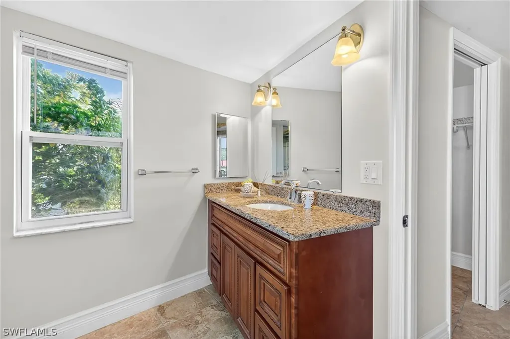 5332 SW 11th Place Cape Coral FL 33914