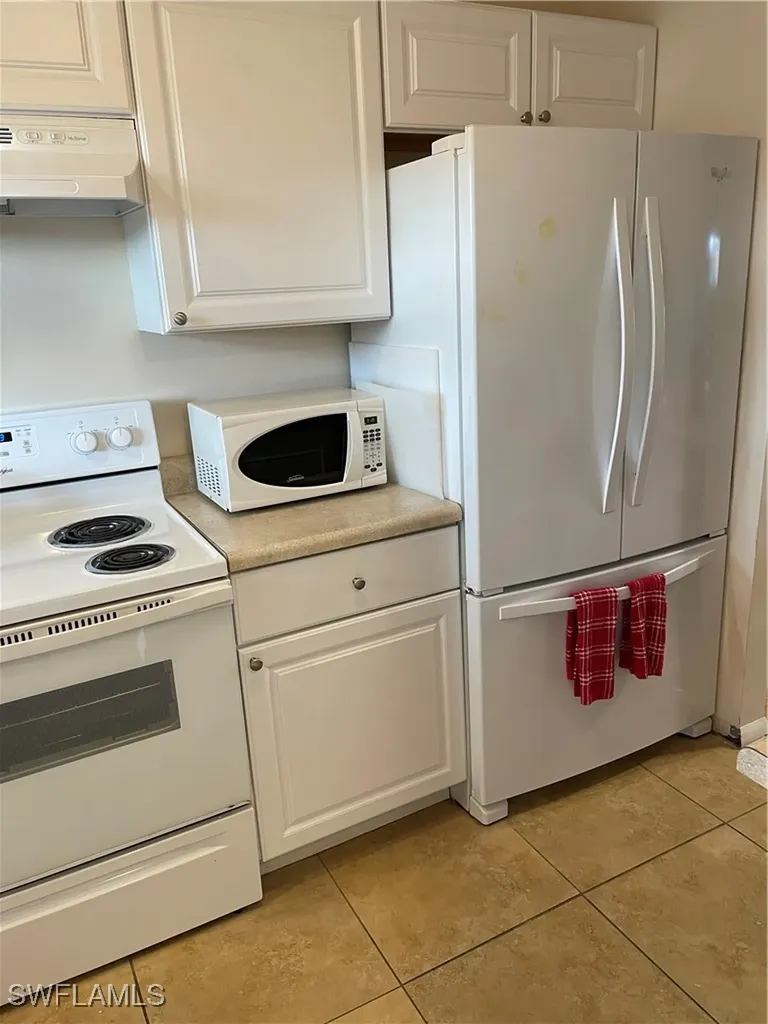 200 Forest Lakes Boulevard Naples FL 34105