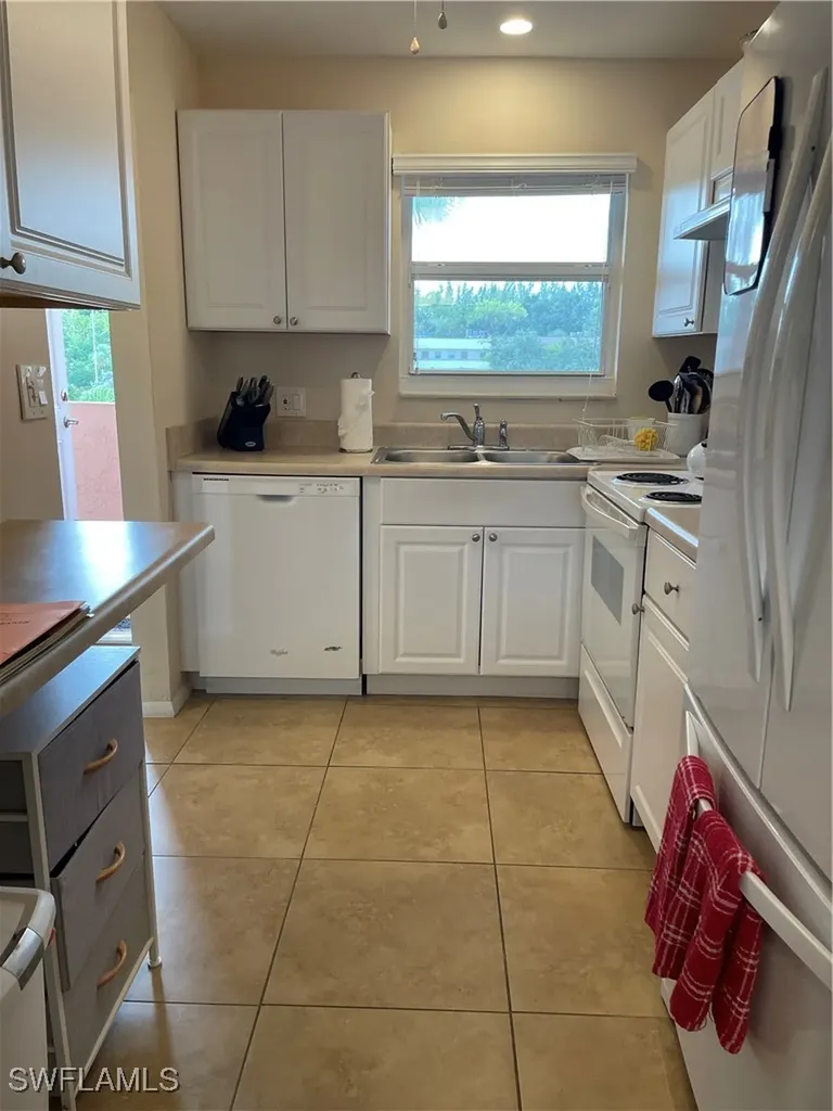 200 Forest Lakes Boulevard Naples FL 34105