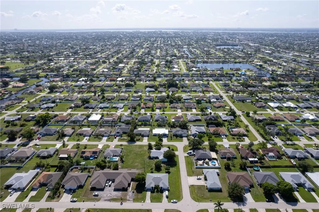4413 SW 6th Place Cape Coral FL 33914