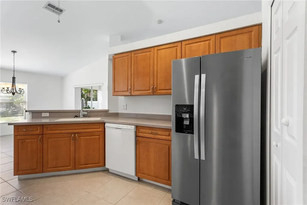 4413 SW 6th Place Cape Coral FL 33914