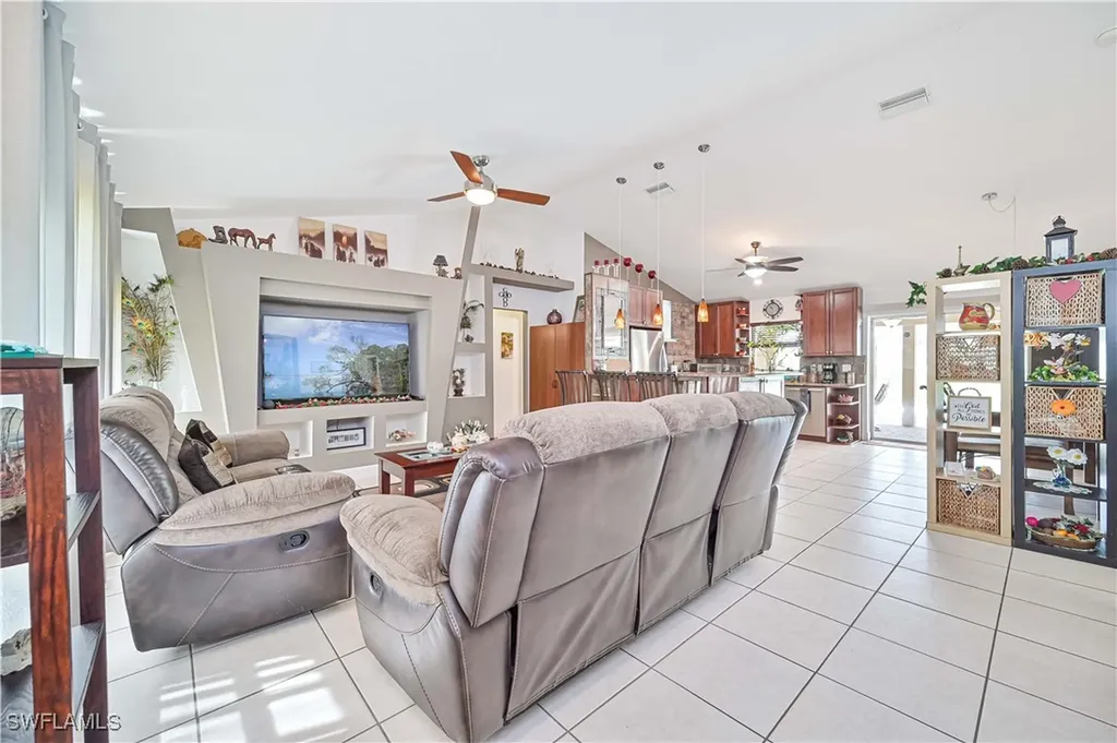 2222 NE 22nd Avenue Cape Coral FL 33909