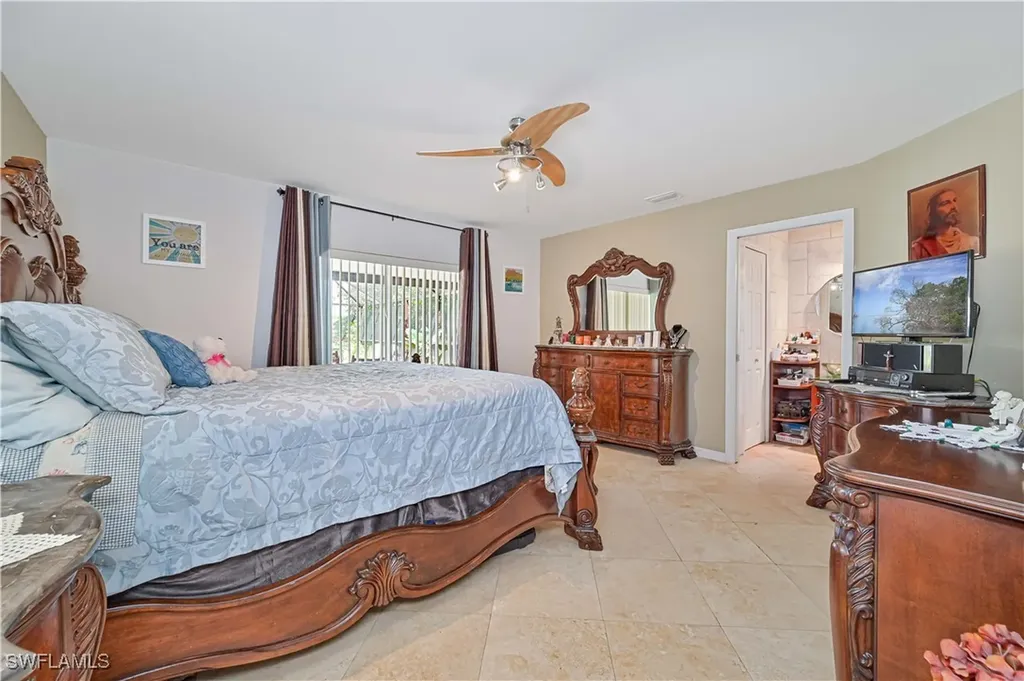 2222 NE 22nd Avenue Cape Coral FL 33909