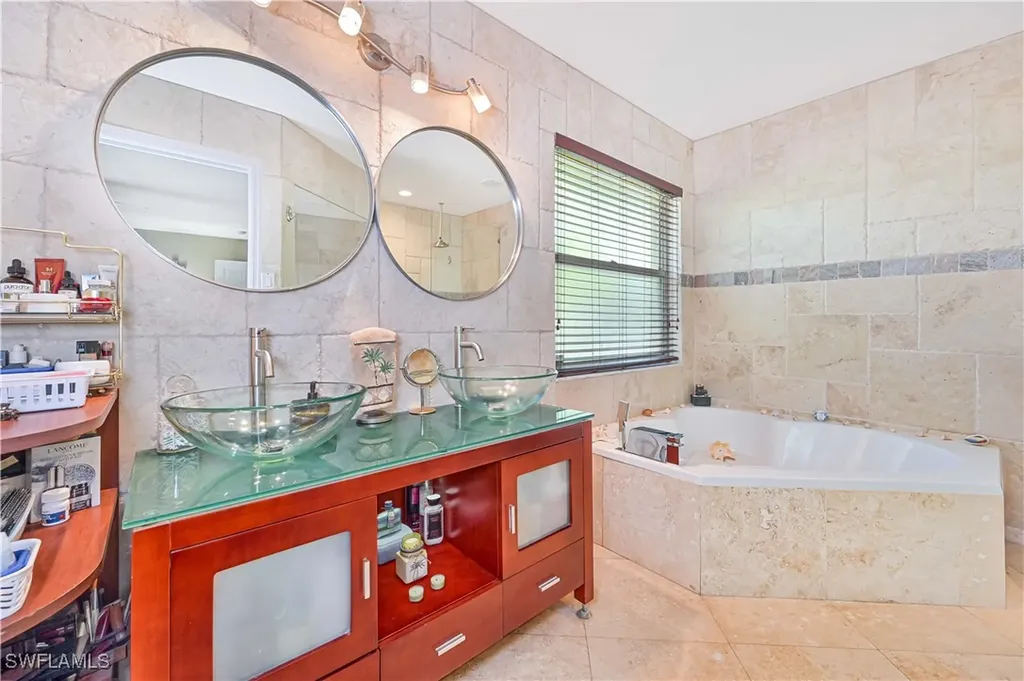 2222 NE 22nd Avenue Cape Coral FL 33909