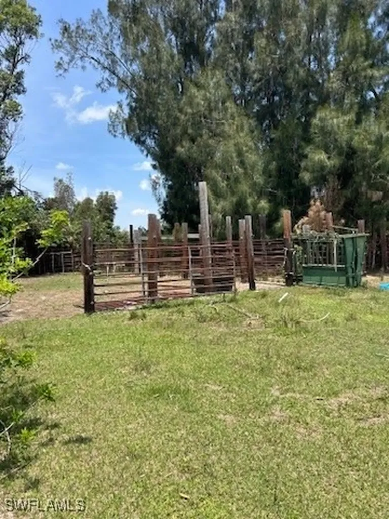 21081 Granville Road Fort Myers FL 33917