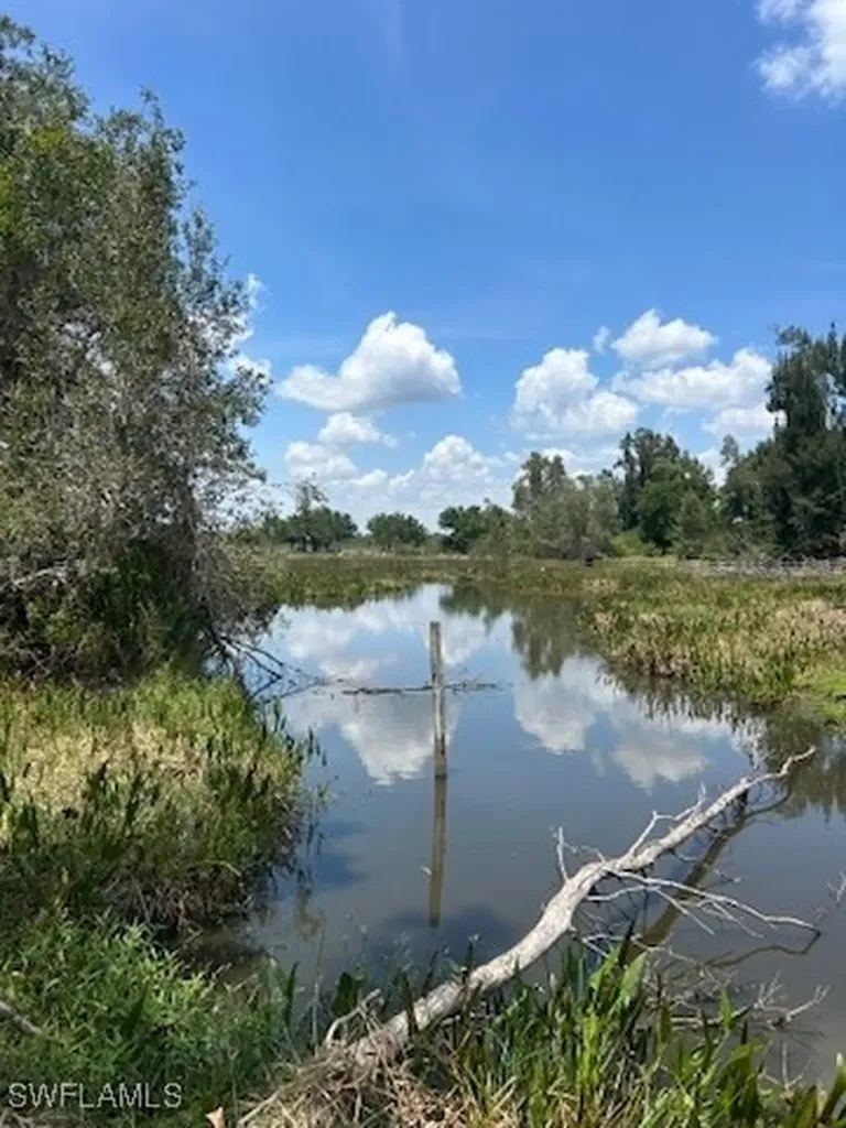 21081 Granville Road Fort Myers FL 33917