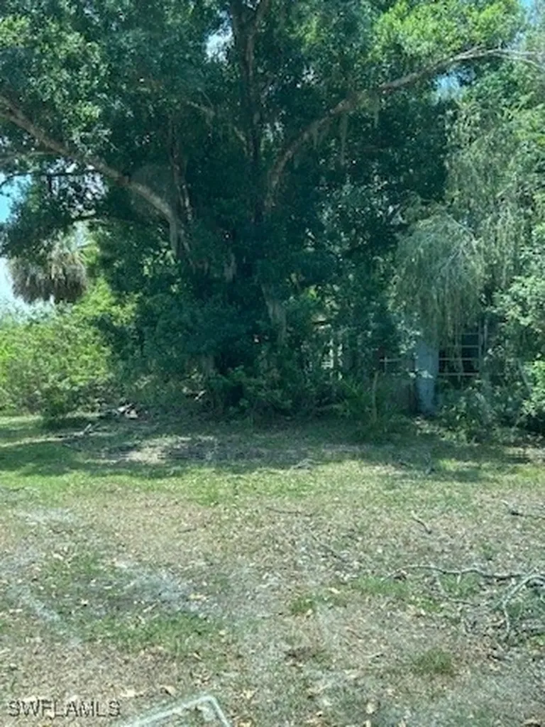 21081 Granville Road Fort Myers FL 33917