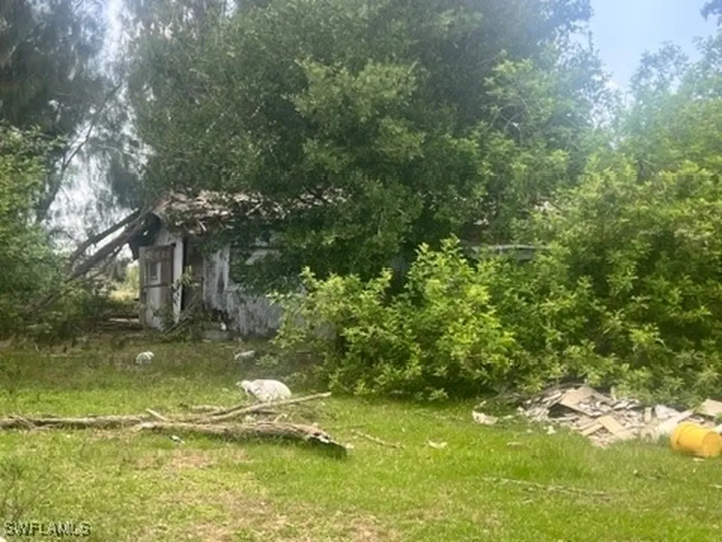 21081 Granville Road Fort Myers FL 33917