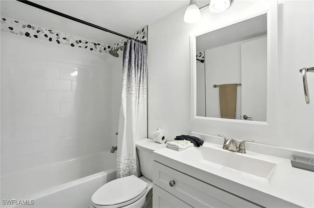 1506 Mainsail Drive Naples FL 34114