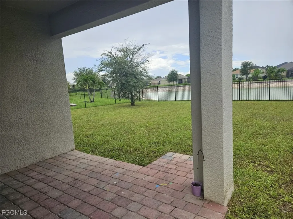 10517 Canal Brook Lane Lehigh Acres FL 33936