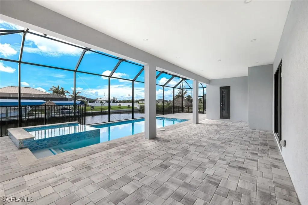1613 NW 39th Avenue Cape Coral FL 33993