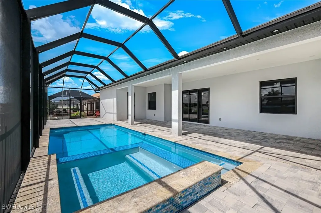 1613 NW 39th Avenue Cape Coral FL 33993