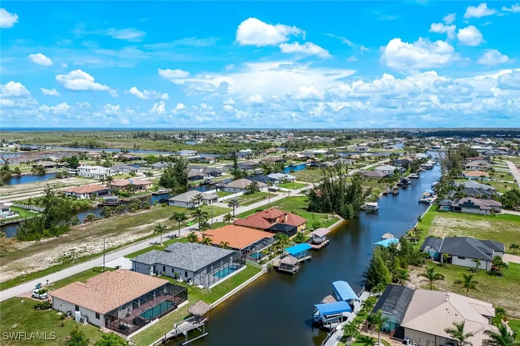 1613 NW 39th Avenue Cape Coral FL 33993