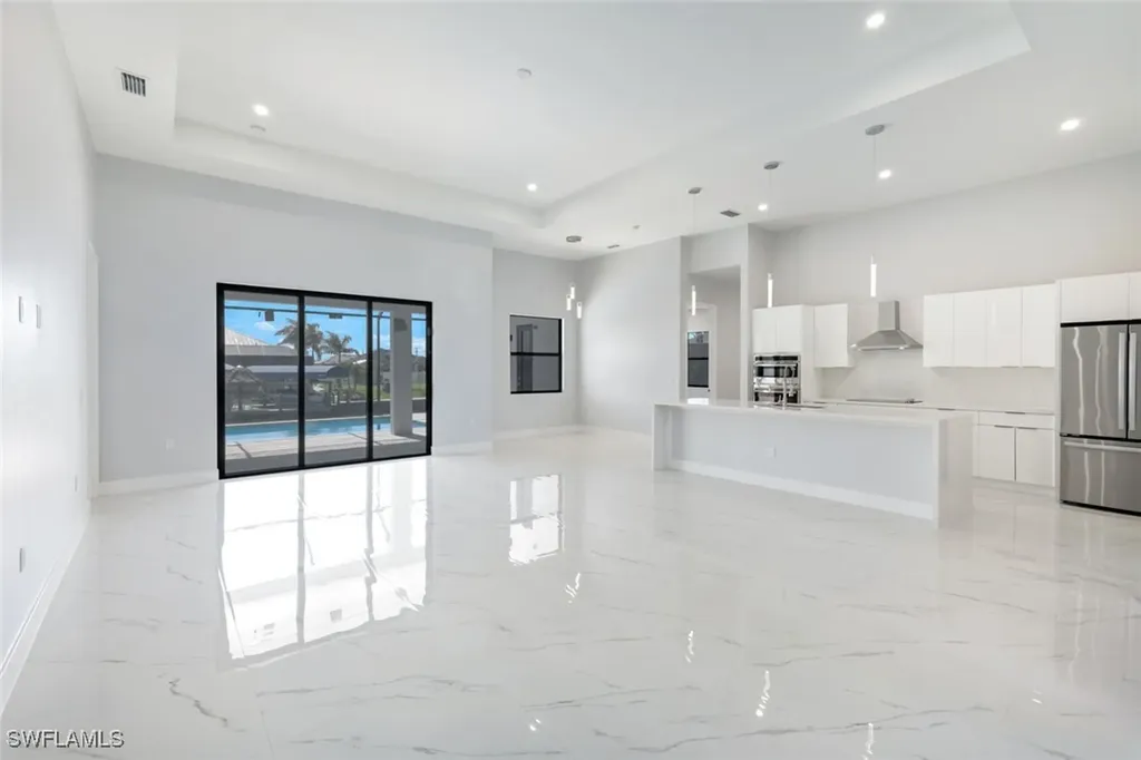 1613 NW 39th Avenue Cape Coral FL 33993