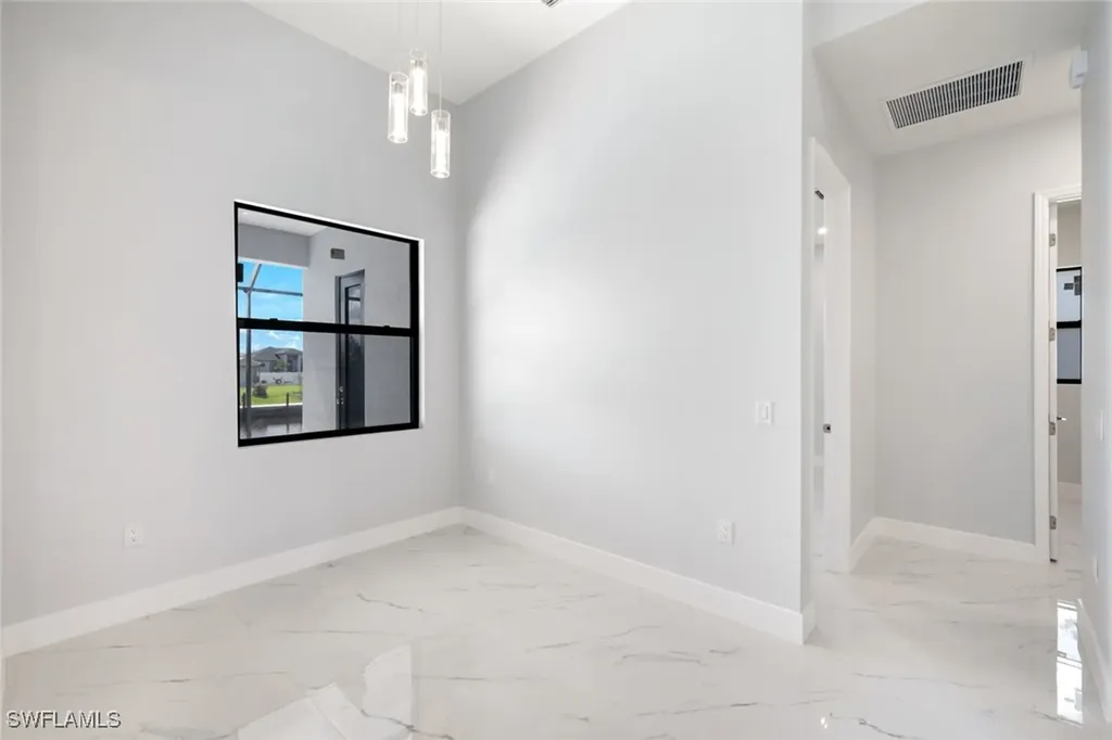 1613 NW 39th Avenue Cape Coral FL 33993